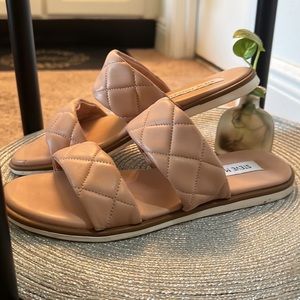 Size 6 nude Steve Madden